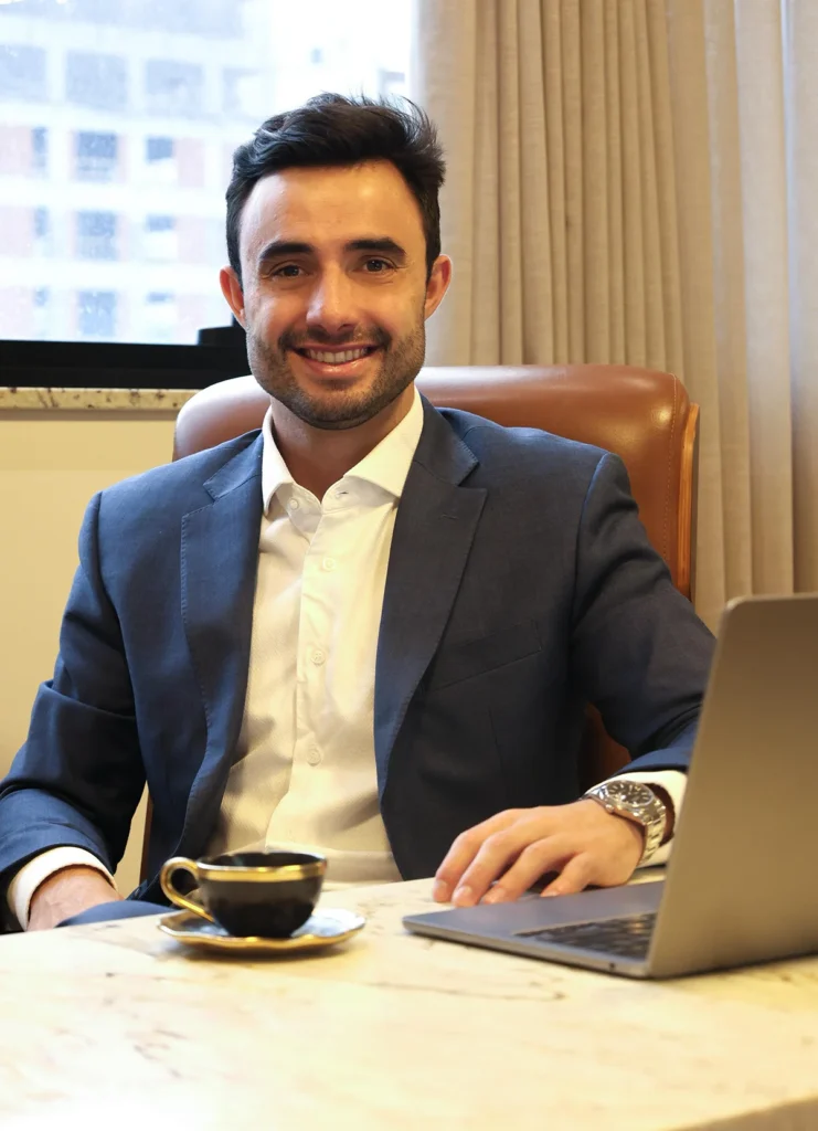 Dr. Gustavo Duarte